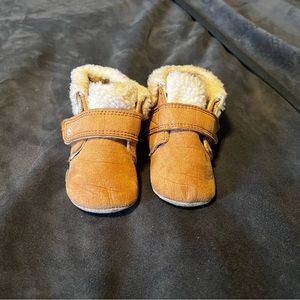 6 month slipper shoes